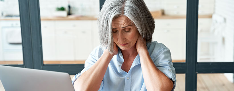 patient needing neck pain in need of spinal decompression therapy in Ontario